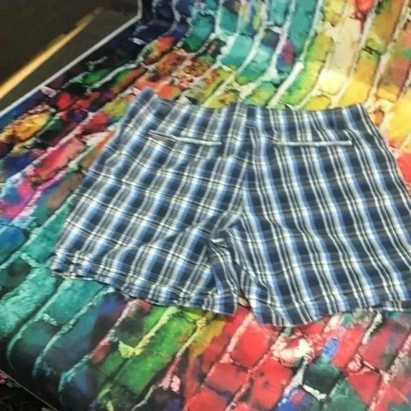 Columbia size 12 shades of blue‎ plaid shorts - Picture 3 of 8